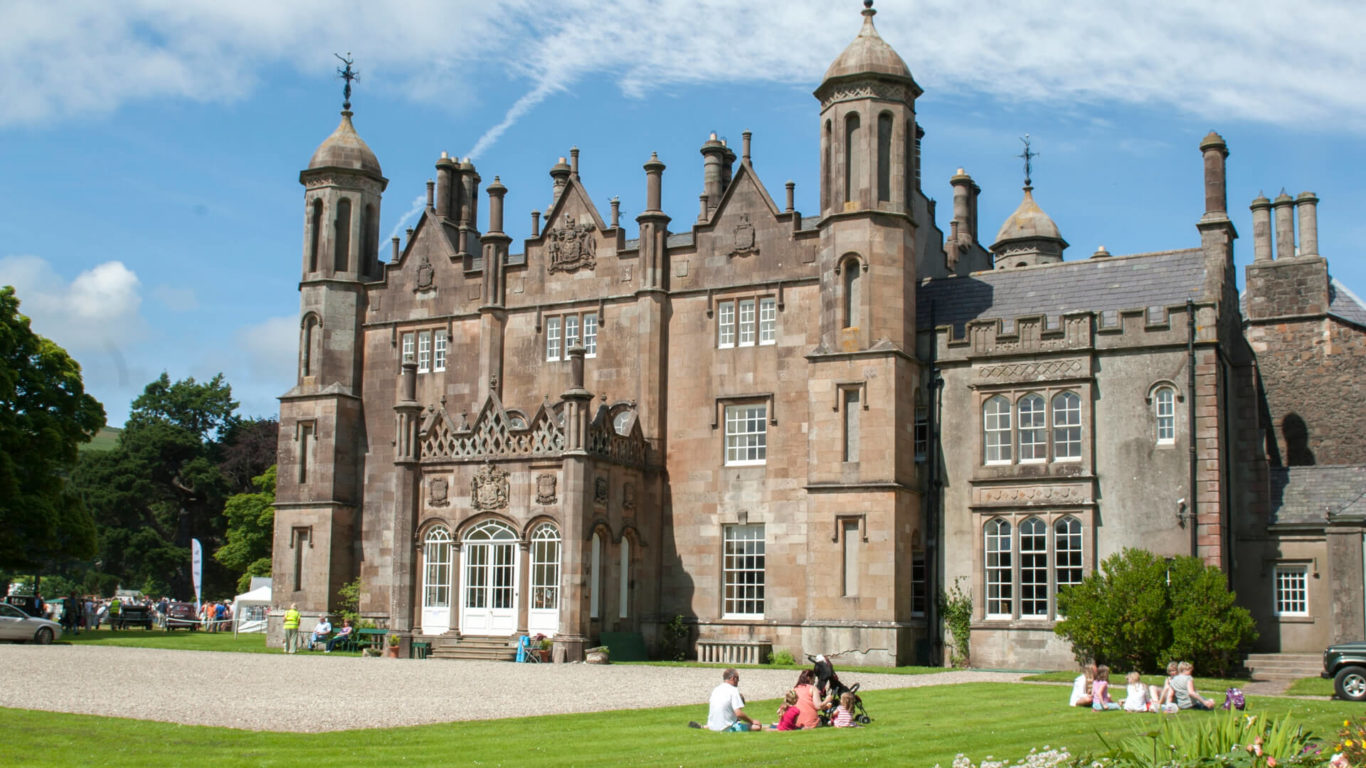 Attractions Glenarm Castle_master